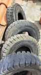 Pneus empilhador 6.50-10 Dunlop novos ou usados