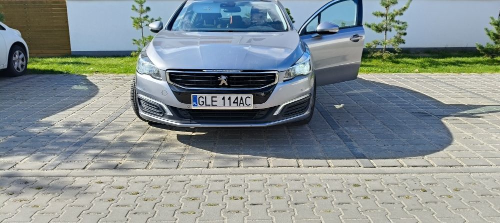 Peugeot 508 sedan