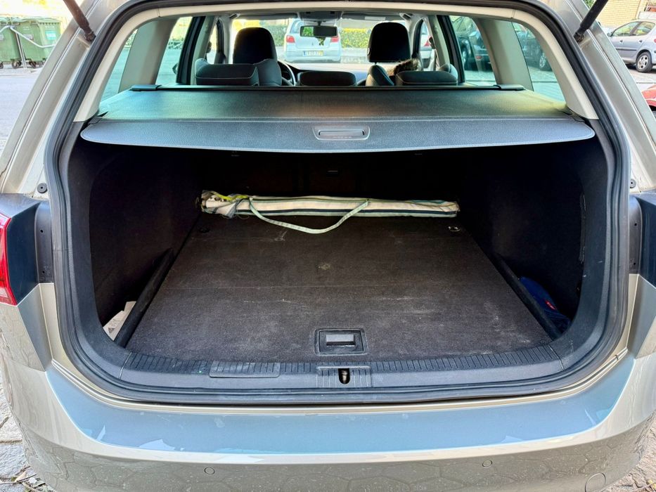 VW Golf Variant 1.6TDi DSG Highline