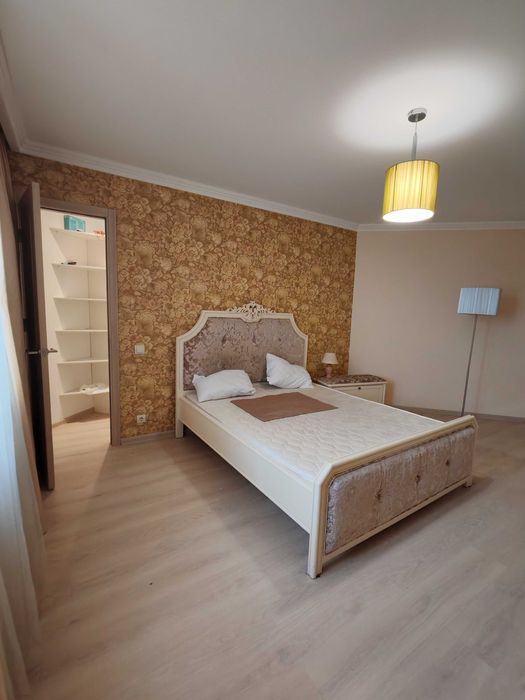 Продам евродвушку 60м2 Центр, ЖК Залесская 5