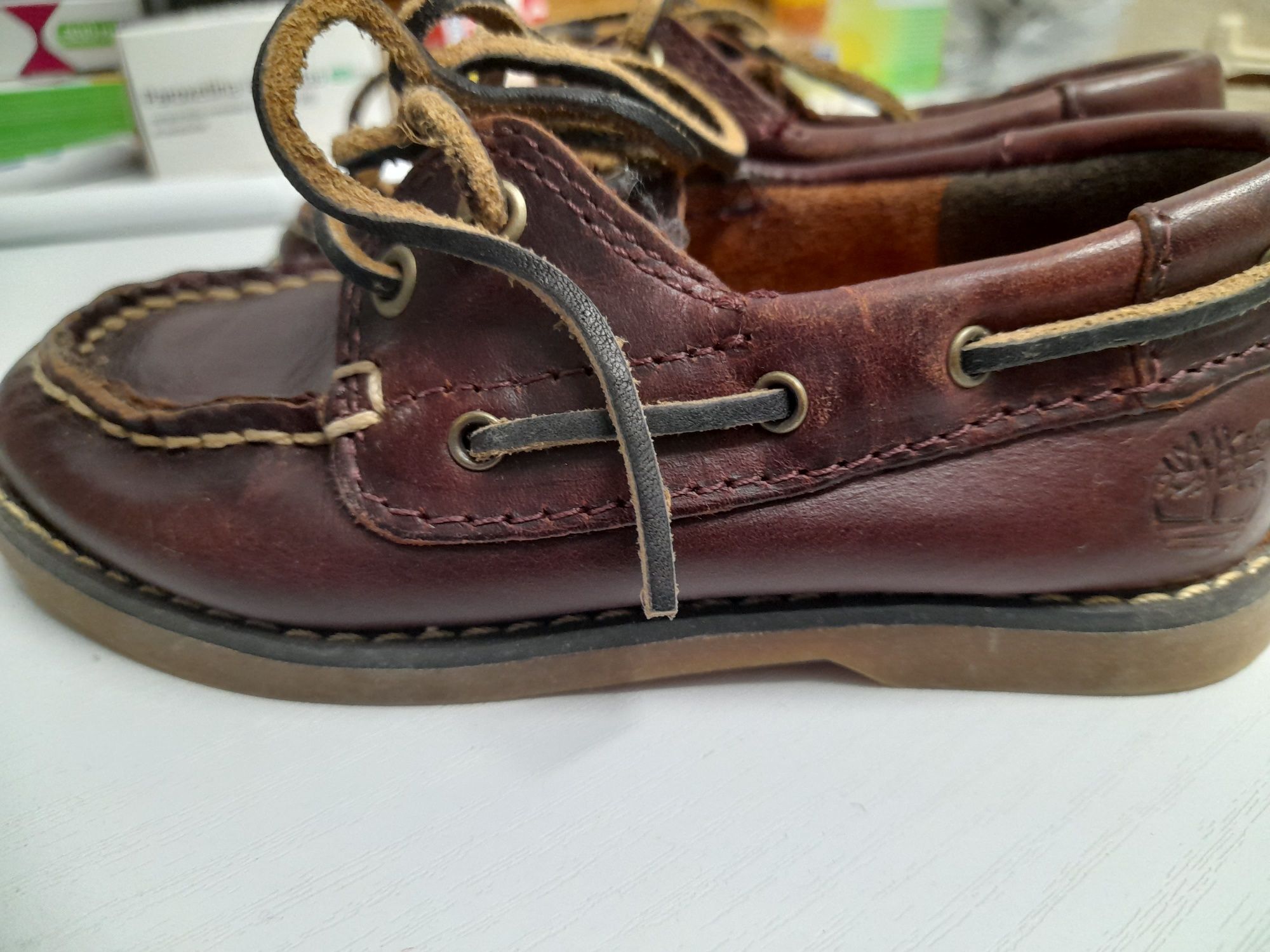 10€ Sapatos timberland criança