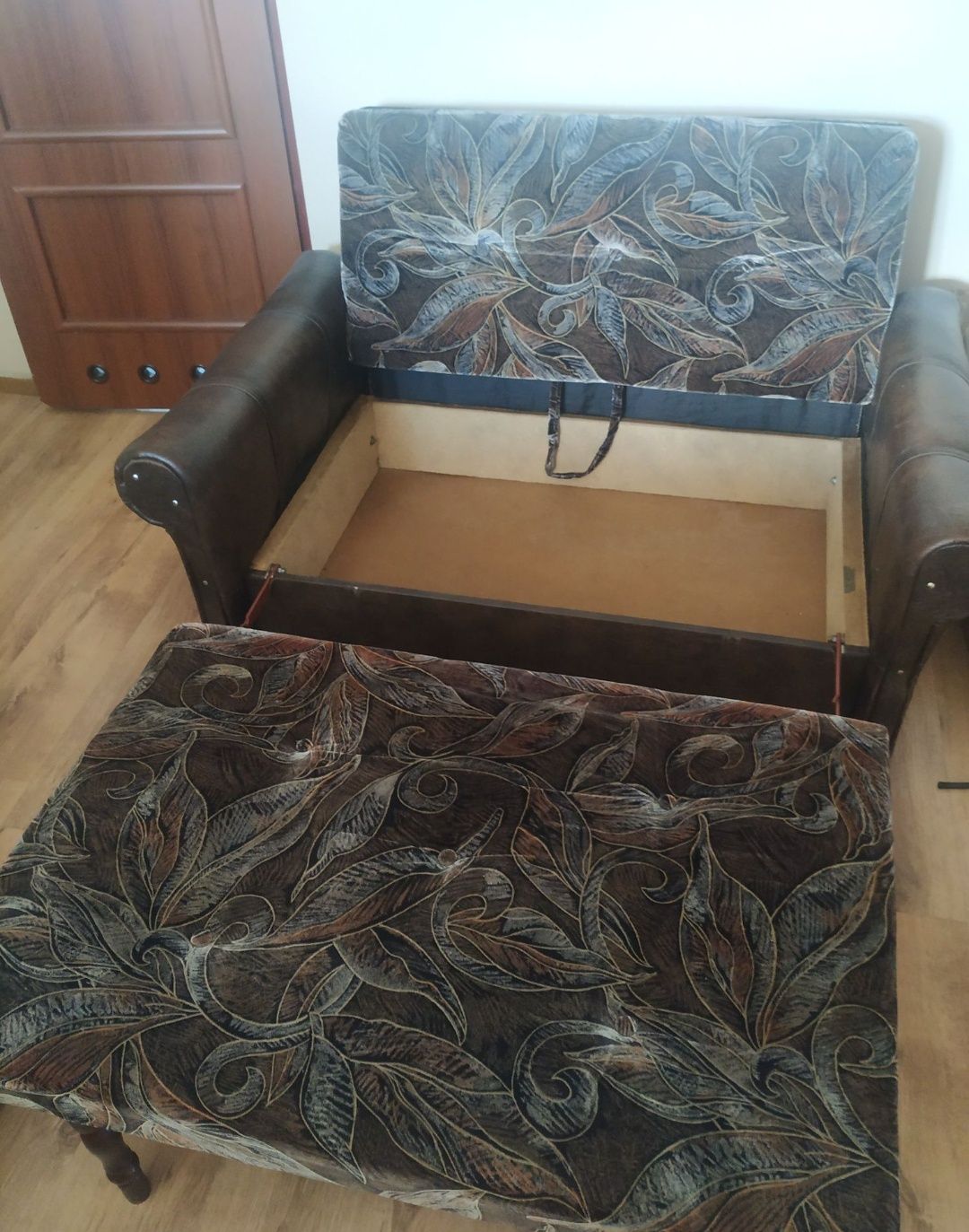 Łóżko jednoosobowe ,kanapa , sofa