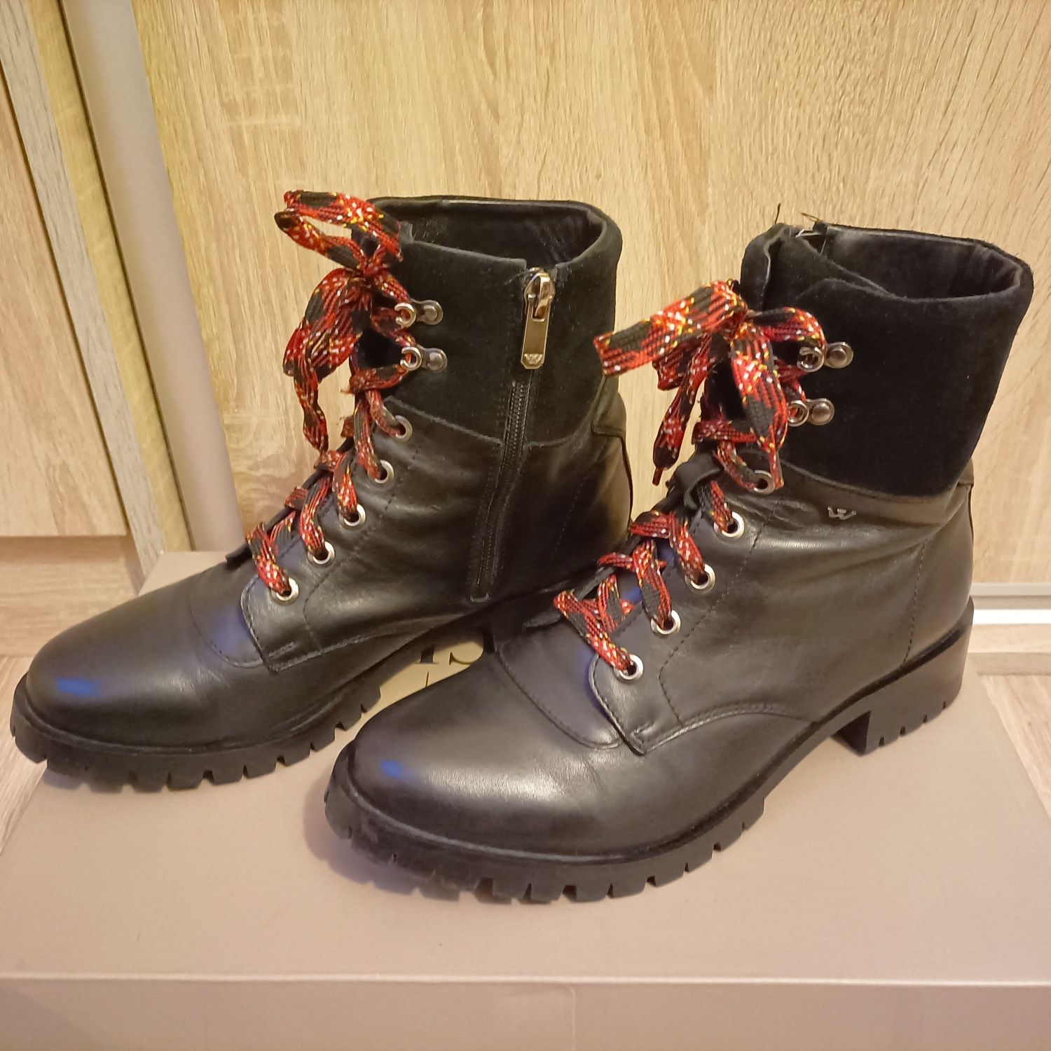 Buty Wojas skórzane trzewiki