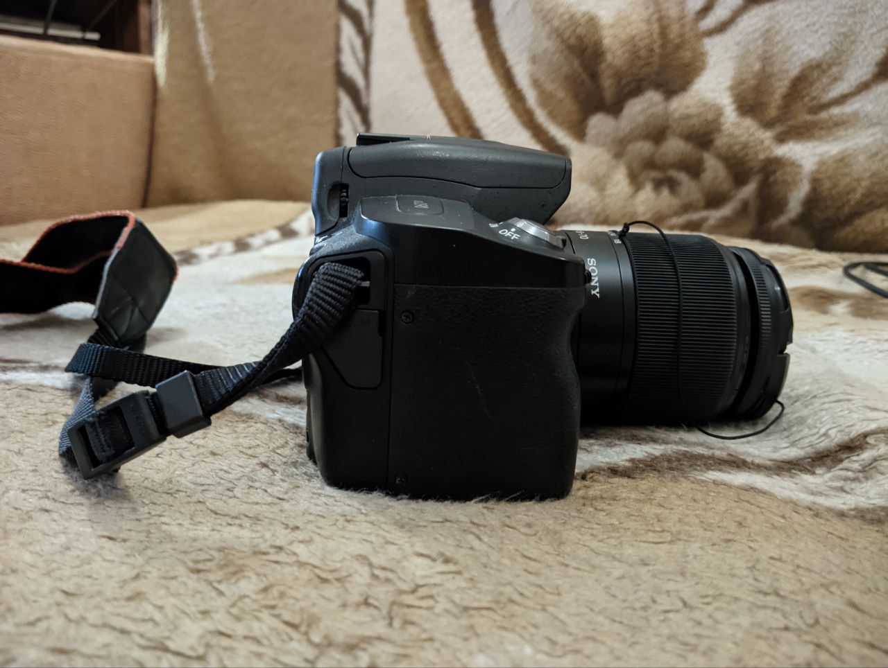 Продам фотоапарат Sony Alpha DSLR-A290