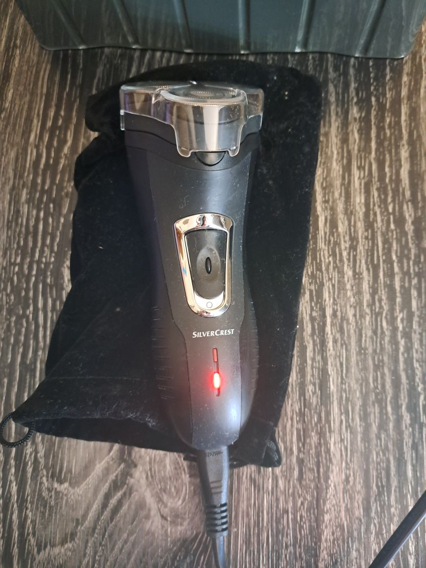 Máquina de barbear rotativa
