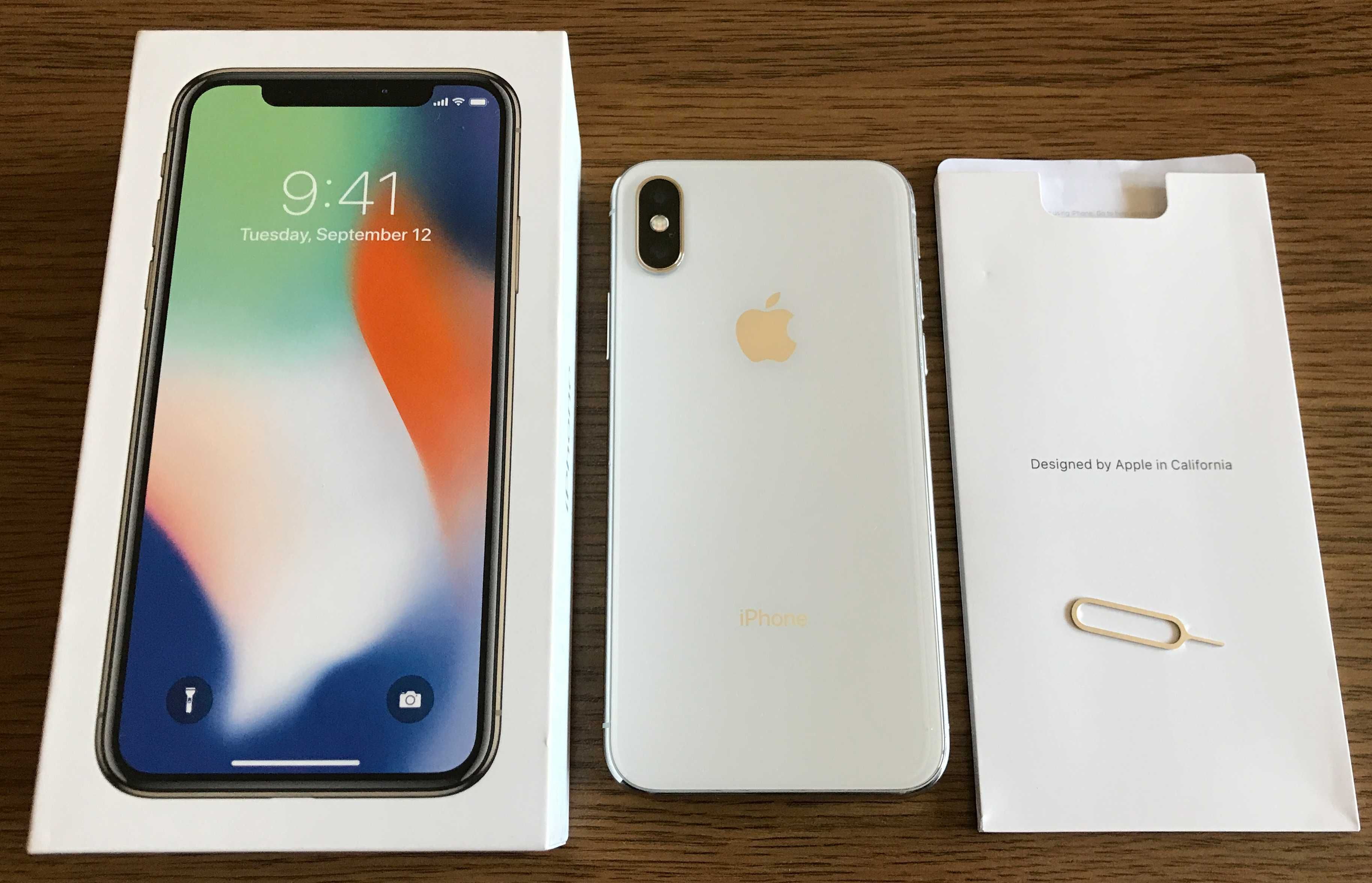 Телефон, Apple iPhone X 64Gb