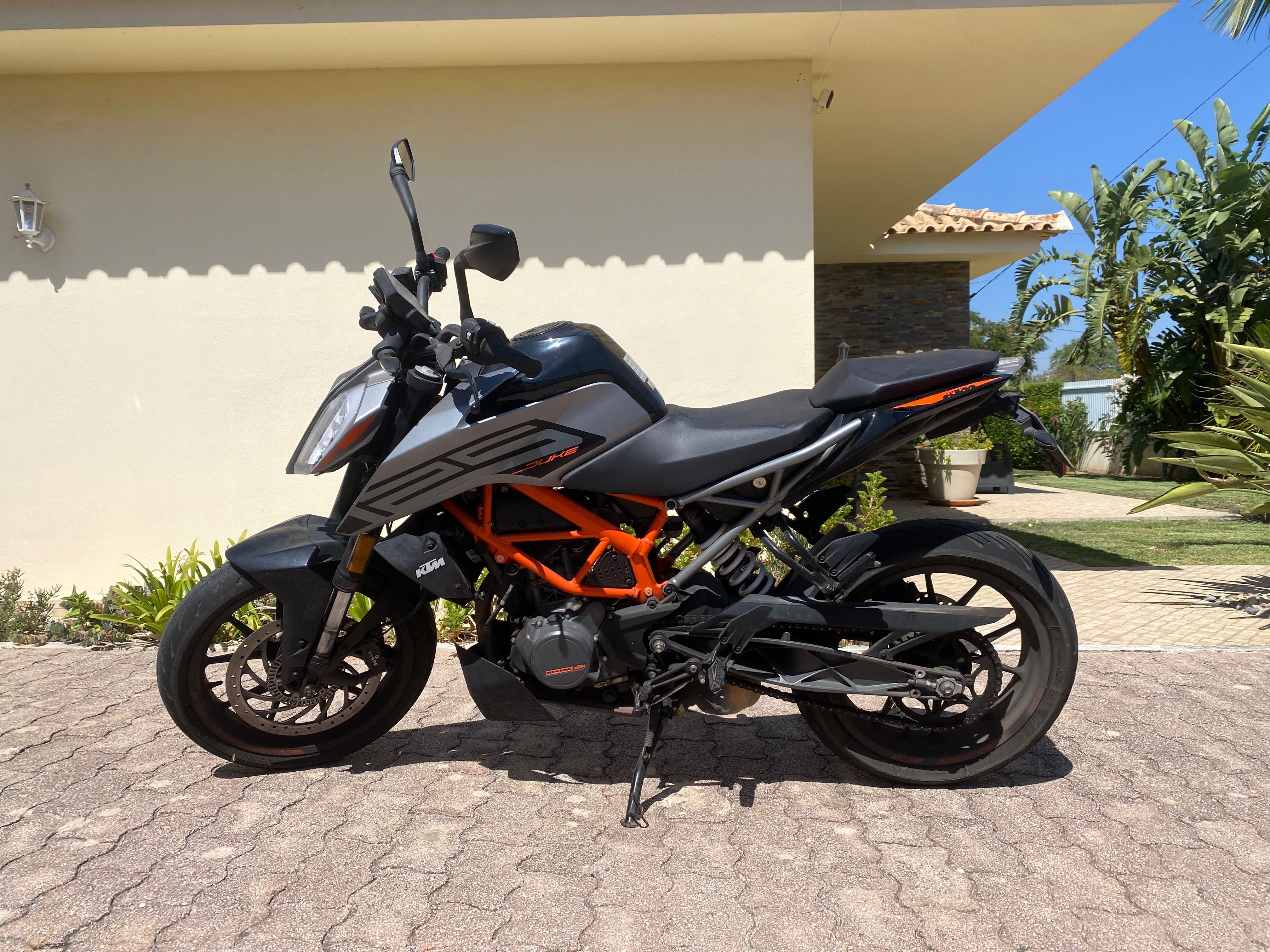 Moto Ktm duke 125