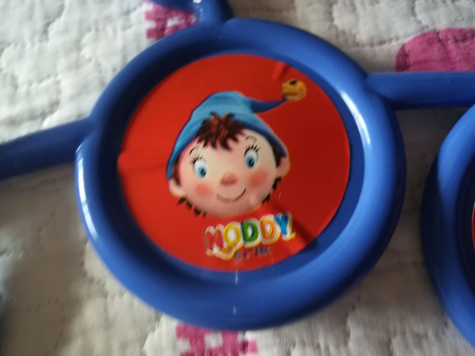 Cabides/ cruzetas do noddy