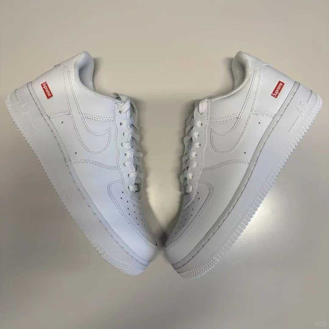 Nike Air Force 1 Low Supreme White R.40
