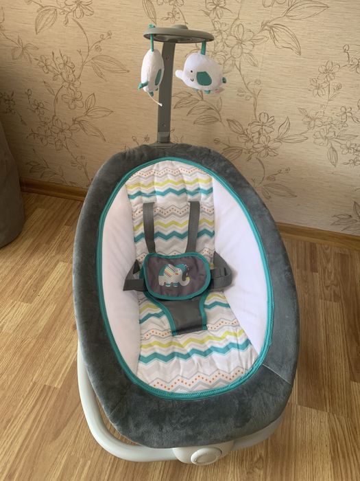 Дитячий шезлонг-гойдалка