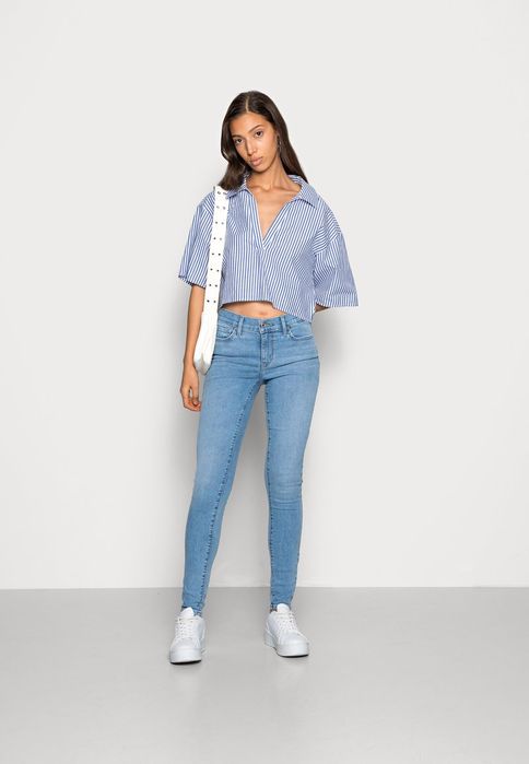 Jeansy błękitne Super Skinny Levi's 29