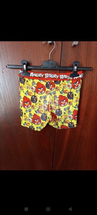 Calções de banho angry birds H&M tamanho 6/7 anos
