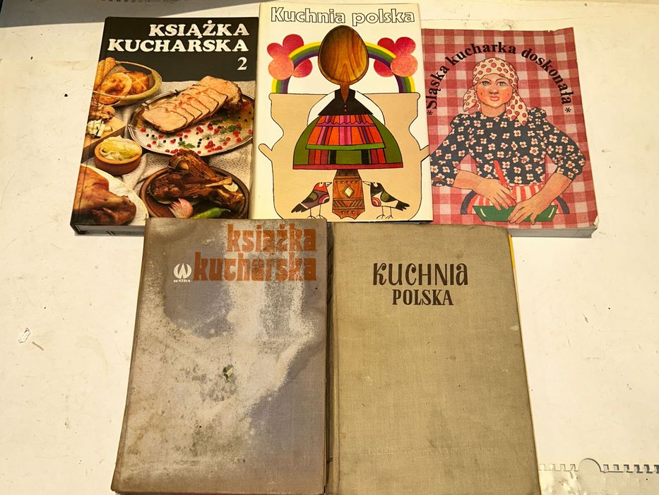KUCHNIA POLSKA + 4 inne pozycje z lat PRL-u