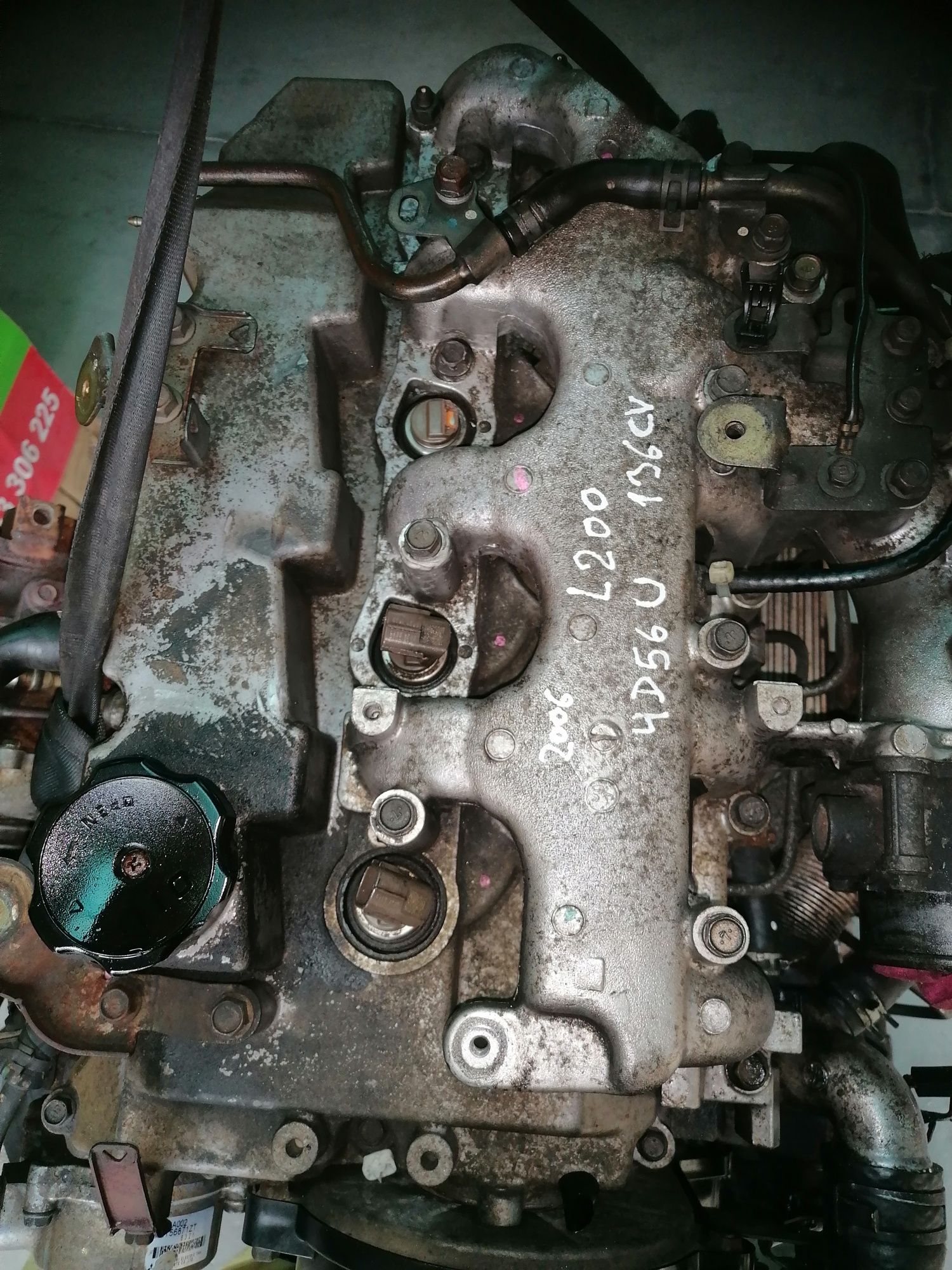 Motor Mitsubishi L200