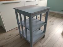 Szafka / stolik pomocniczy 40x40 cm – idealna do salonu lub sypialni