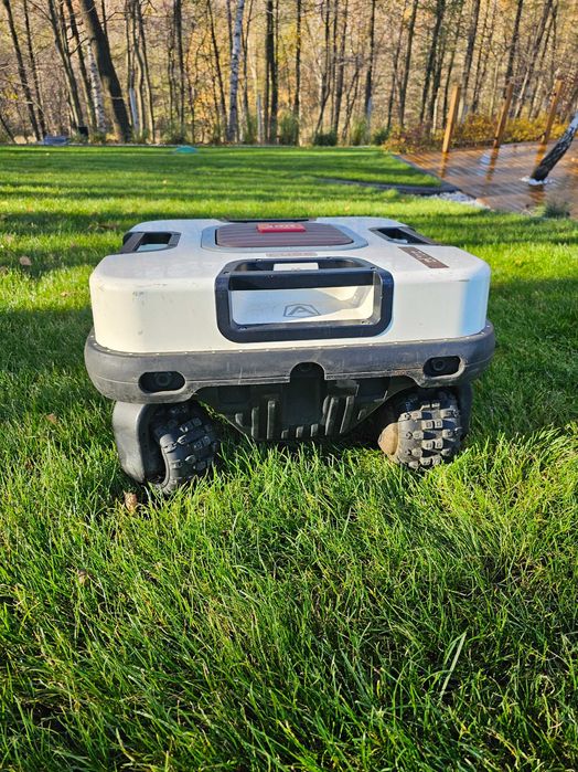 Ambrogio CUBE / QUAD nachylenia do 75%, napęd 4x4 GPS, RADARY, 3500m2