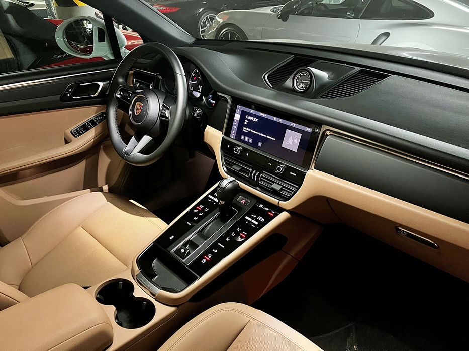Wynajem PORSCHE MACAN 2024
