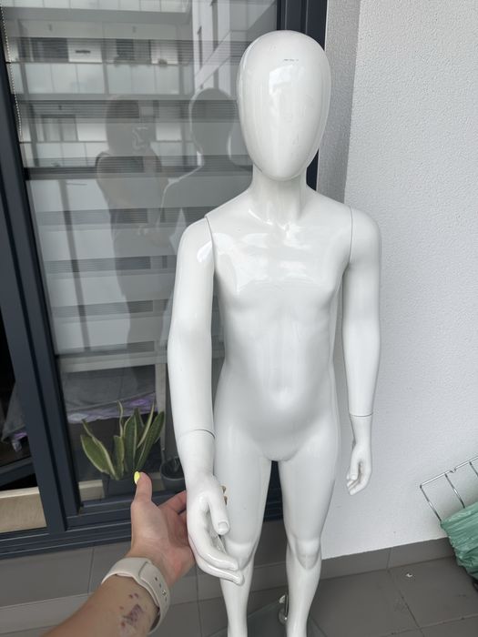Manekin bialy 140cm