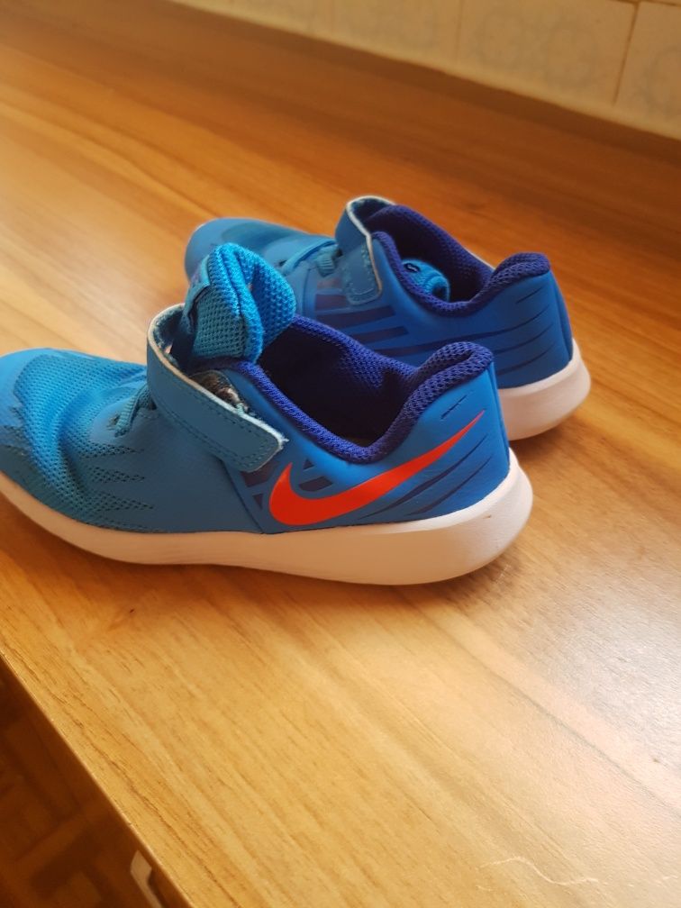 Sprzedam adidaski Nike chlopiece