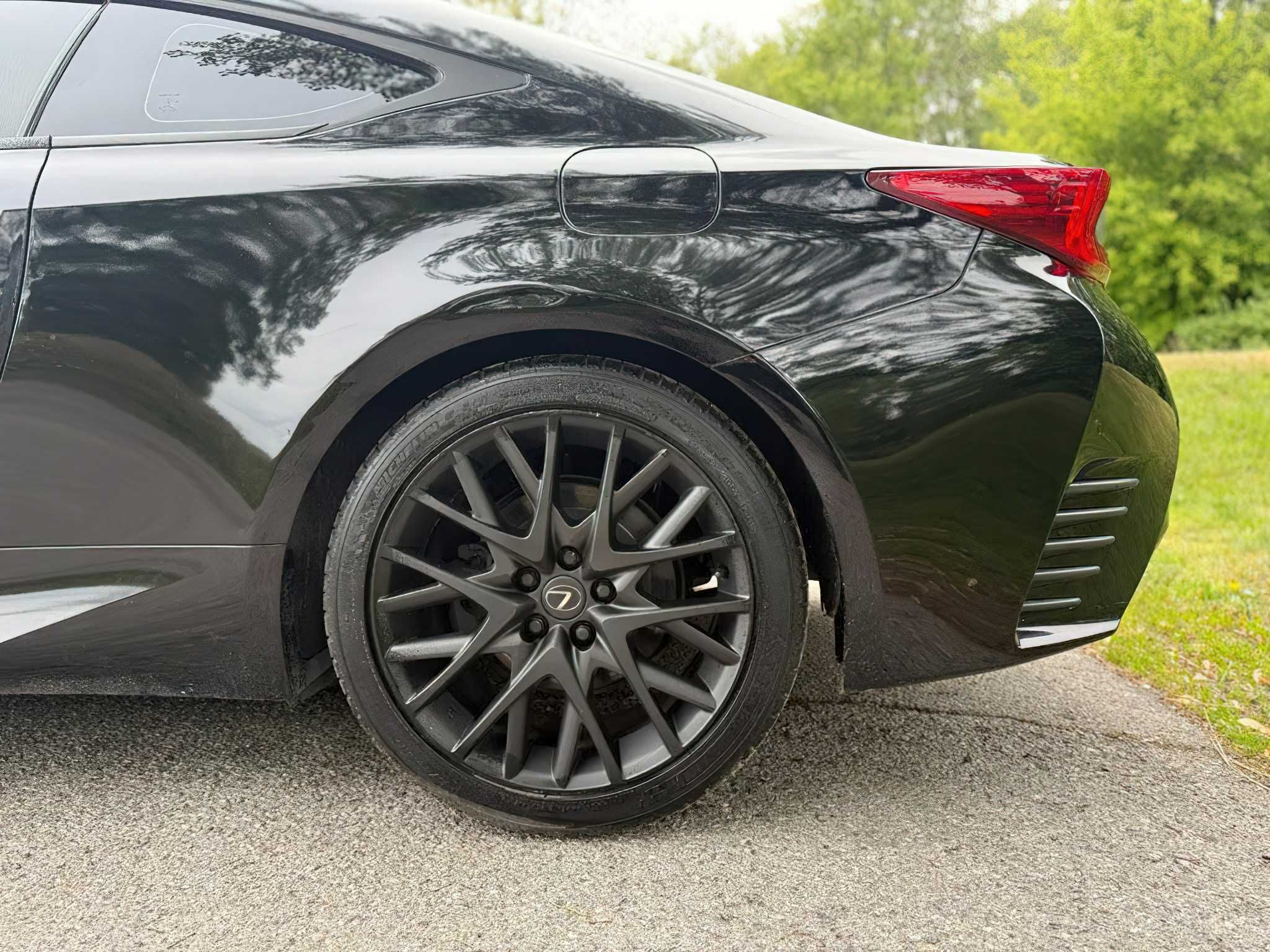 Lexus  Rс 200T      2016
