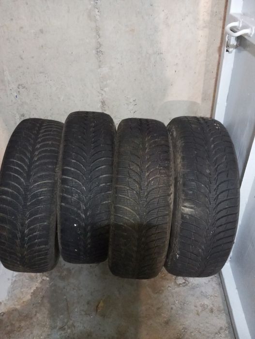 Зимова резина goodyear ultragrip ice + 215/65 r16