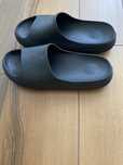 Klapki yezzy slides