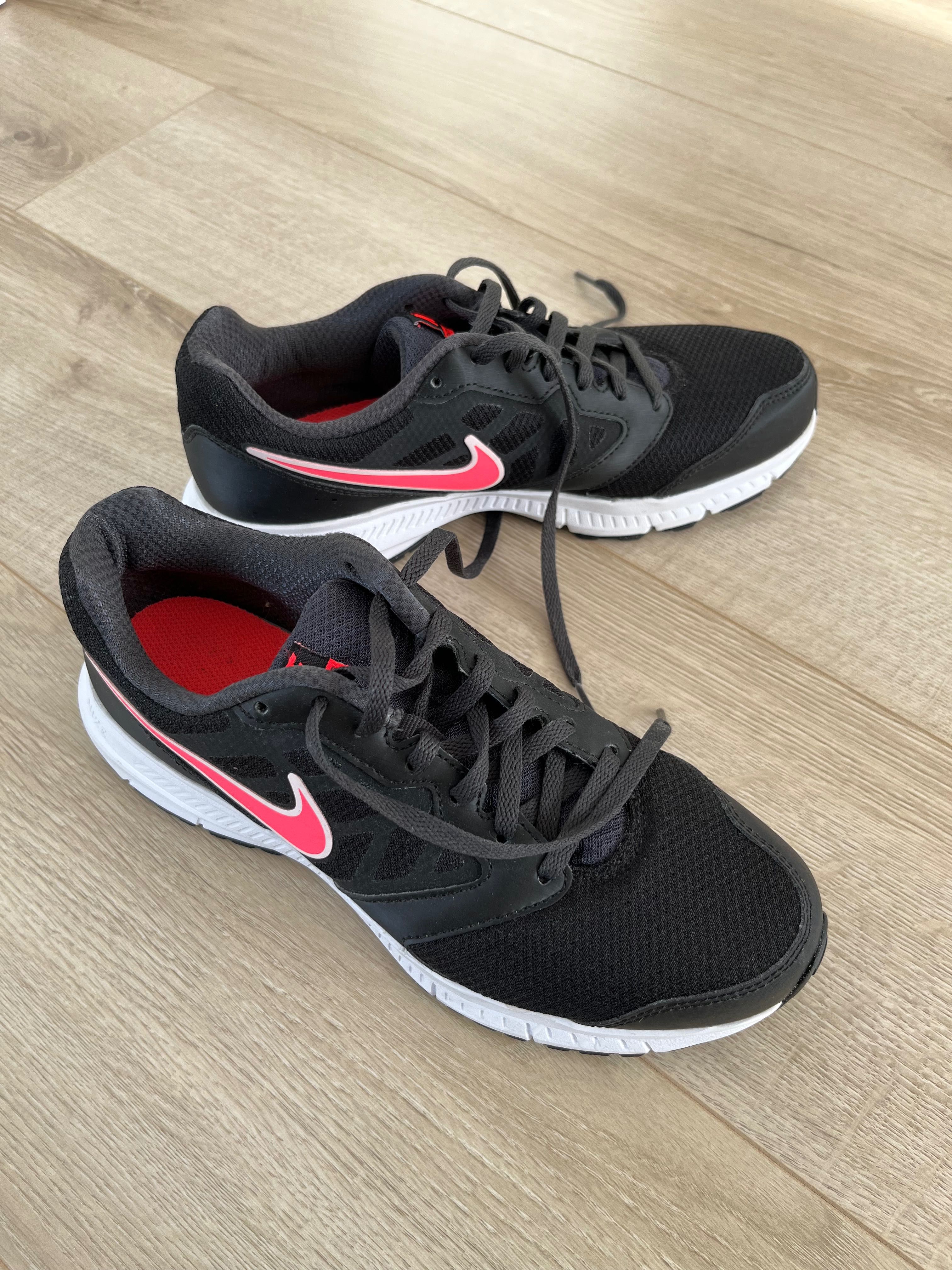 Buty sportowe Nike 37