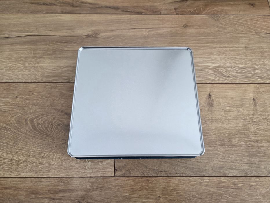 Metalowa Puszka / Pudełko / Pojemnik na prezent / na pierniki Mikołaj