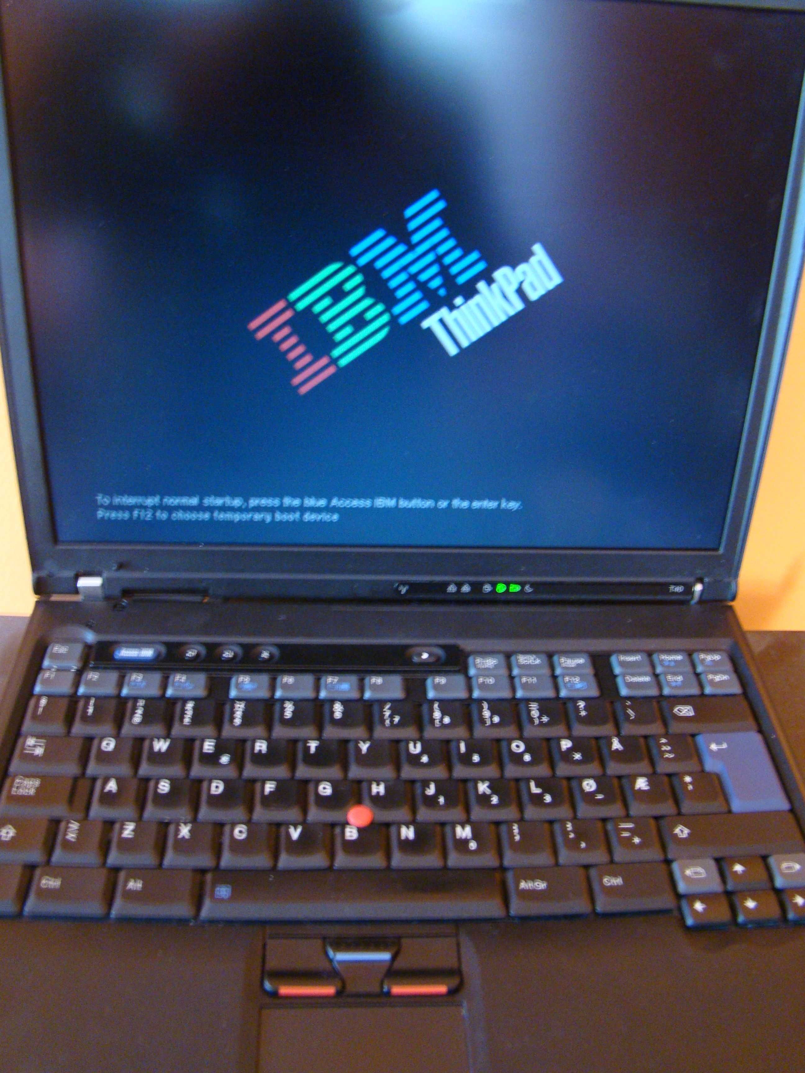 Laptop IBM ThinkPad T40