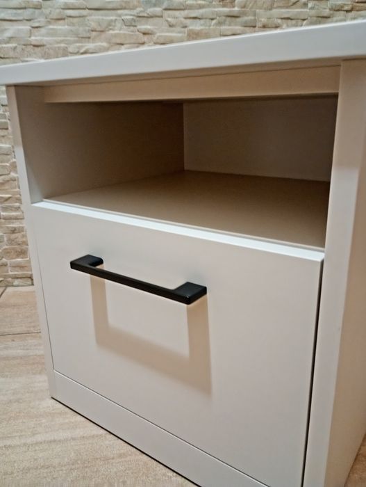 Stoliki nocne szafki Nowe komplet kolor szampan