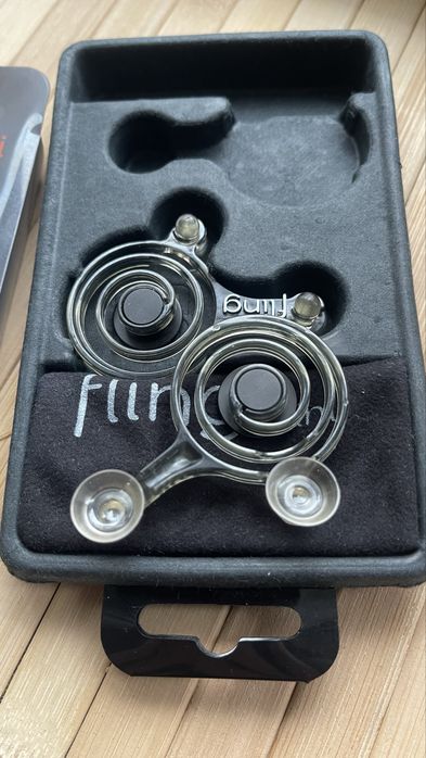 Новый Мини-джойстик Fling для смартфонов