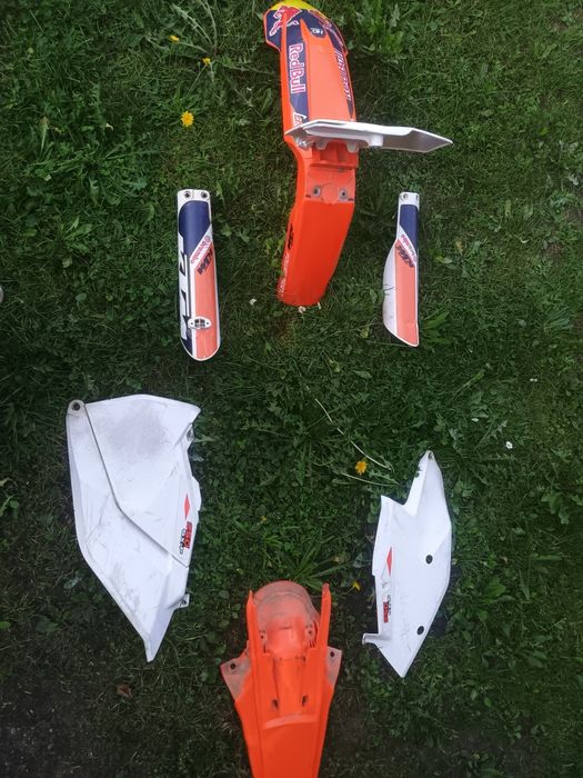 KTM 16-18 części i inne akcesoria  plastiki CENA ZA WSZYSTKO