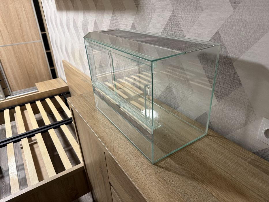 Продам тераріум.