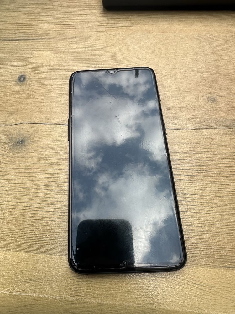 OnePlus 6T 8GB RAM + 128 GB pamięci wewnętrznej GRATISY 6,41" AMOLED