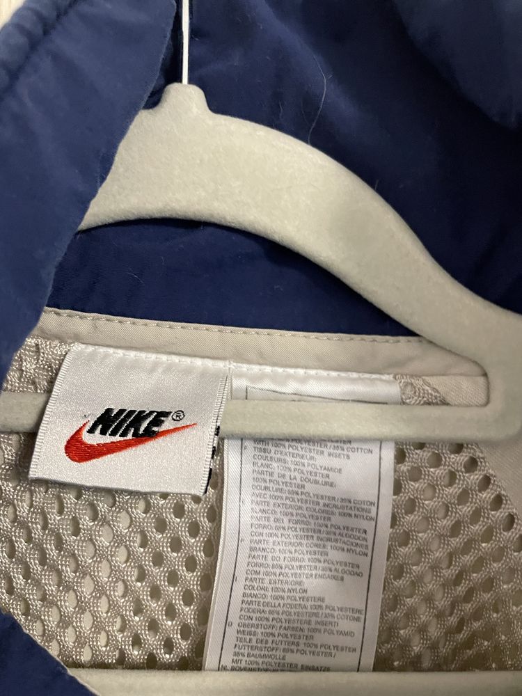 Nike rozm L/XL, kurtka wiatówka z siateczką oddychająca