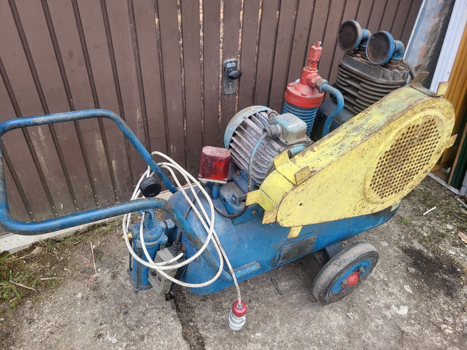 Sprężarka 2 tłokowa 160l 3KW 8 bar Wysyłka