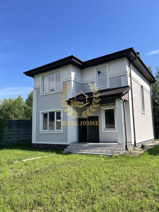 Продаж будинку в мальовничому місті Київа, метро Лісова