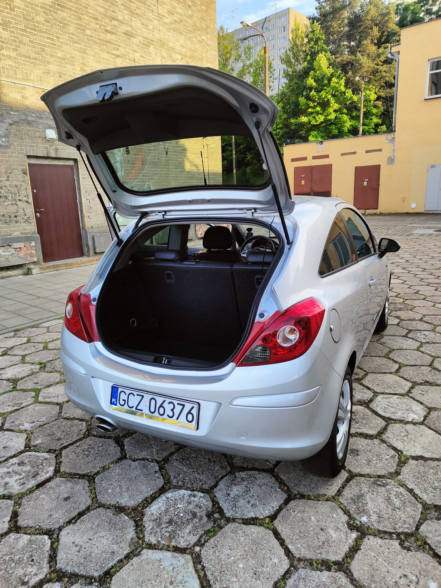 Opel Corsa rok 2012 lift poj 1.3cdti stan bdb