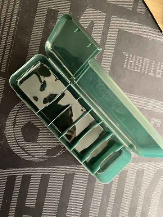 Organizador de cabos, caixa de armazenamento de cabos e carregadores