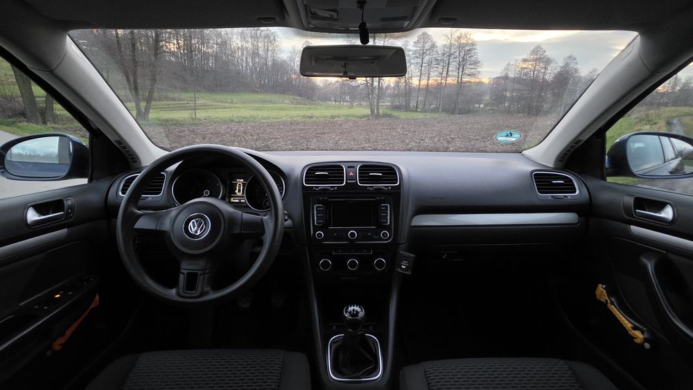 Volkswagen Golf 1.6TDi 105KM Stan wzorowy Full serwis Bezwypadkowy