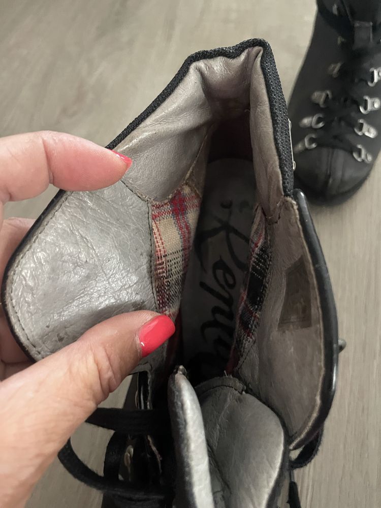 Botins pretos Replay