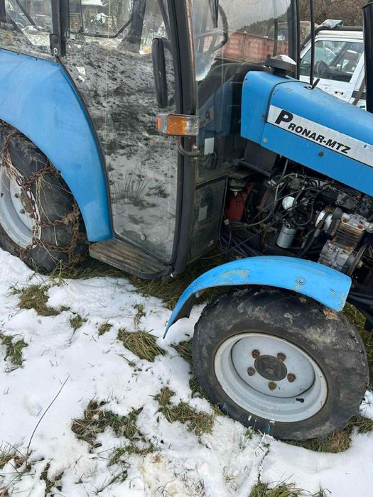 Pronar MTZ 320a 4x4 z pługiem i łańcuchami