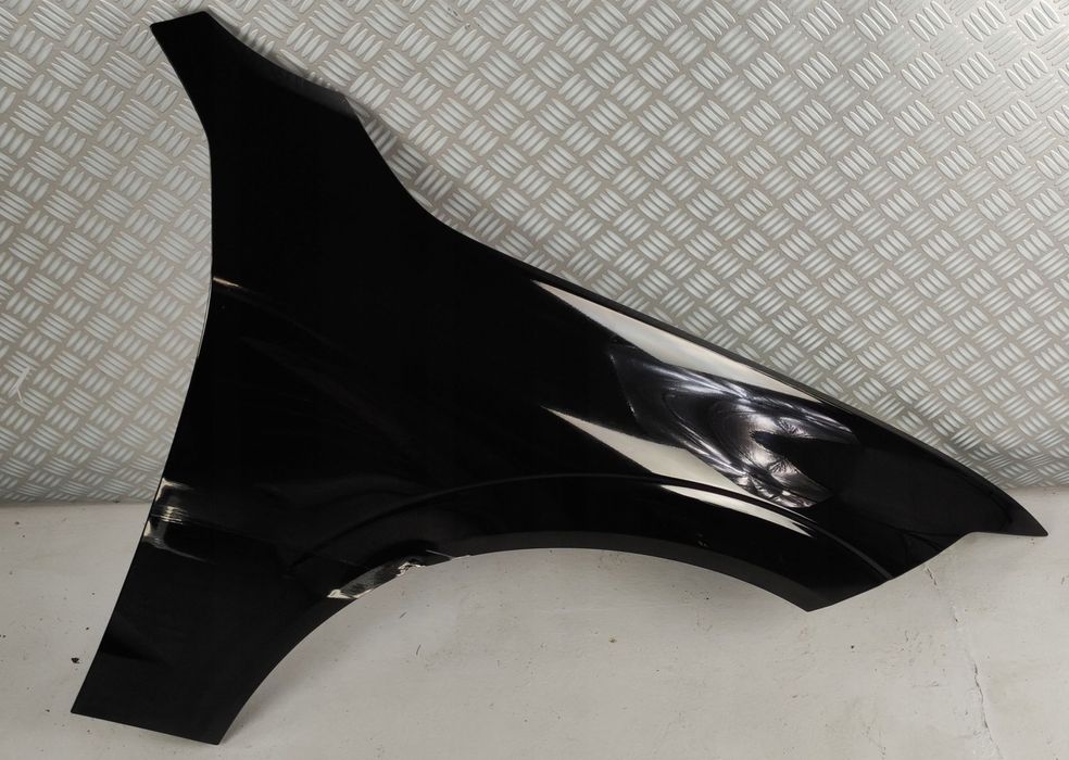 błotnik prawy przód przedni VOLVO XC60 II 2 2017-