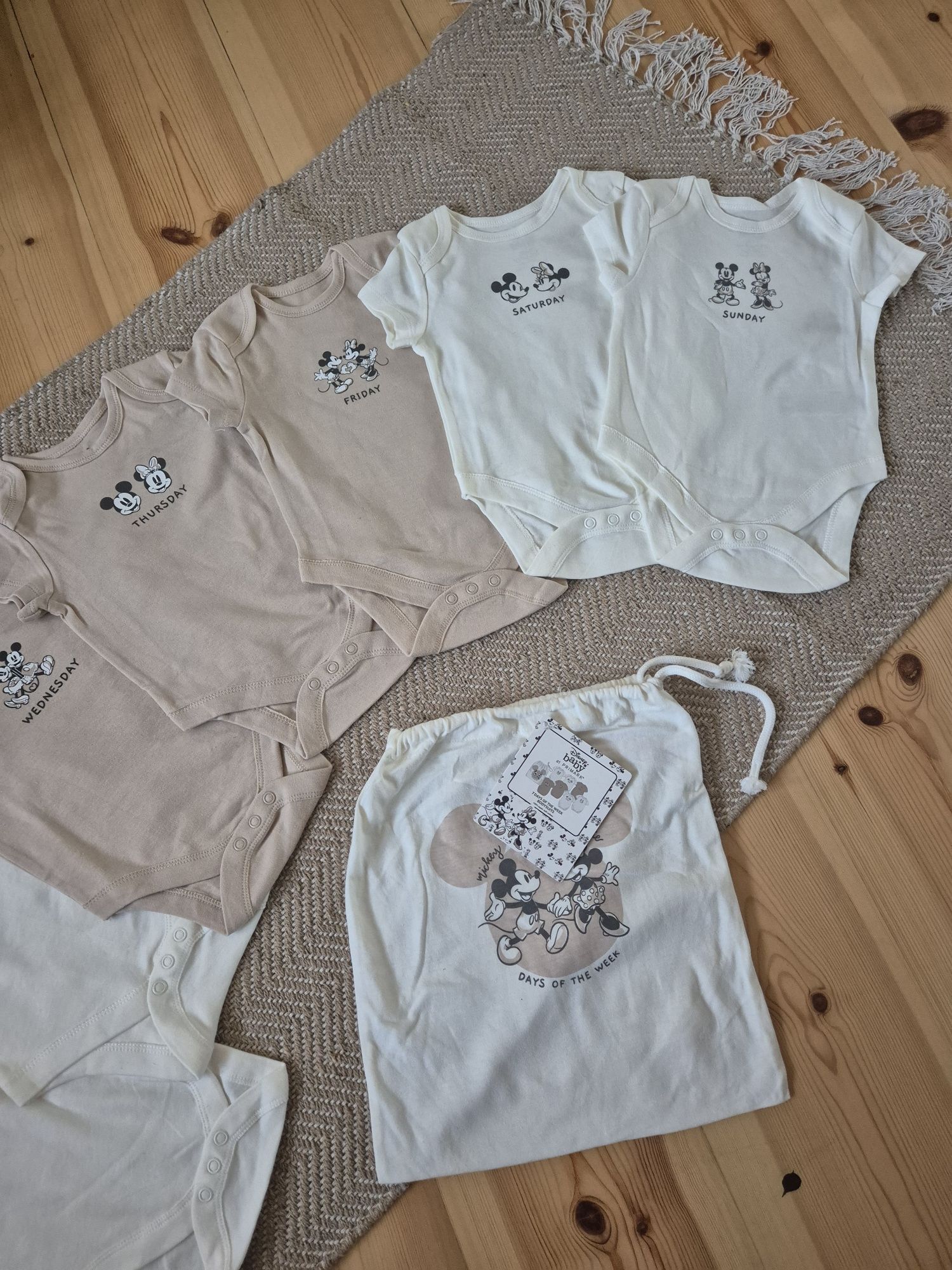 Zestaw prezentowy 7 body z krótkim rękawem 68cm Disney Baby at Primark
