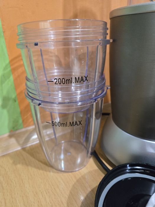 Blender smoothie maker. Blender stojacy