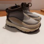 Buty na suwak z elastyczną podeszwą Zara 23