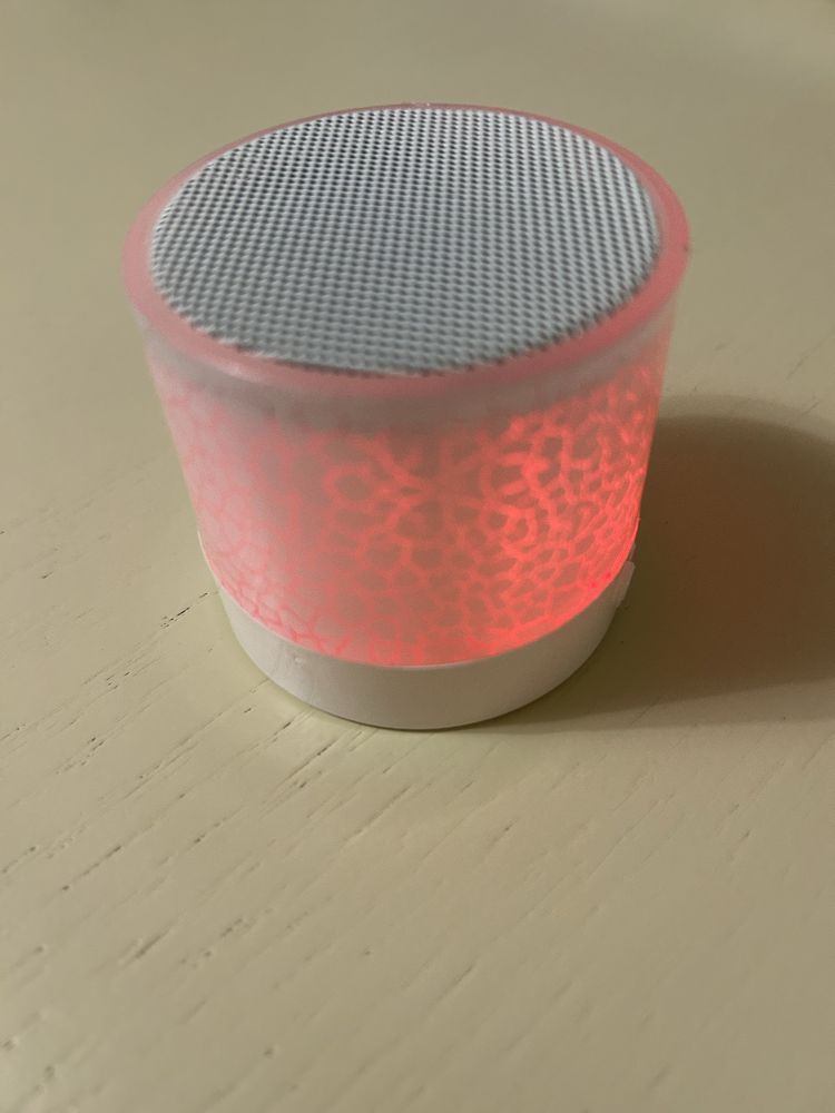 Портативная Bluetooth колонка акустика