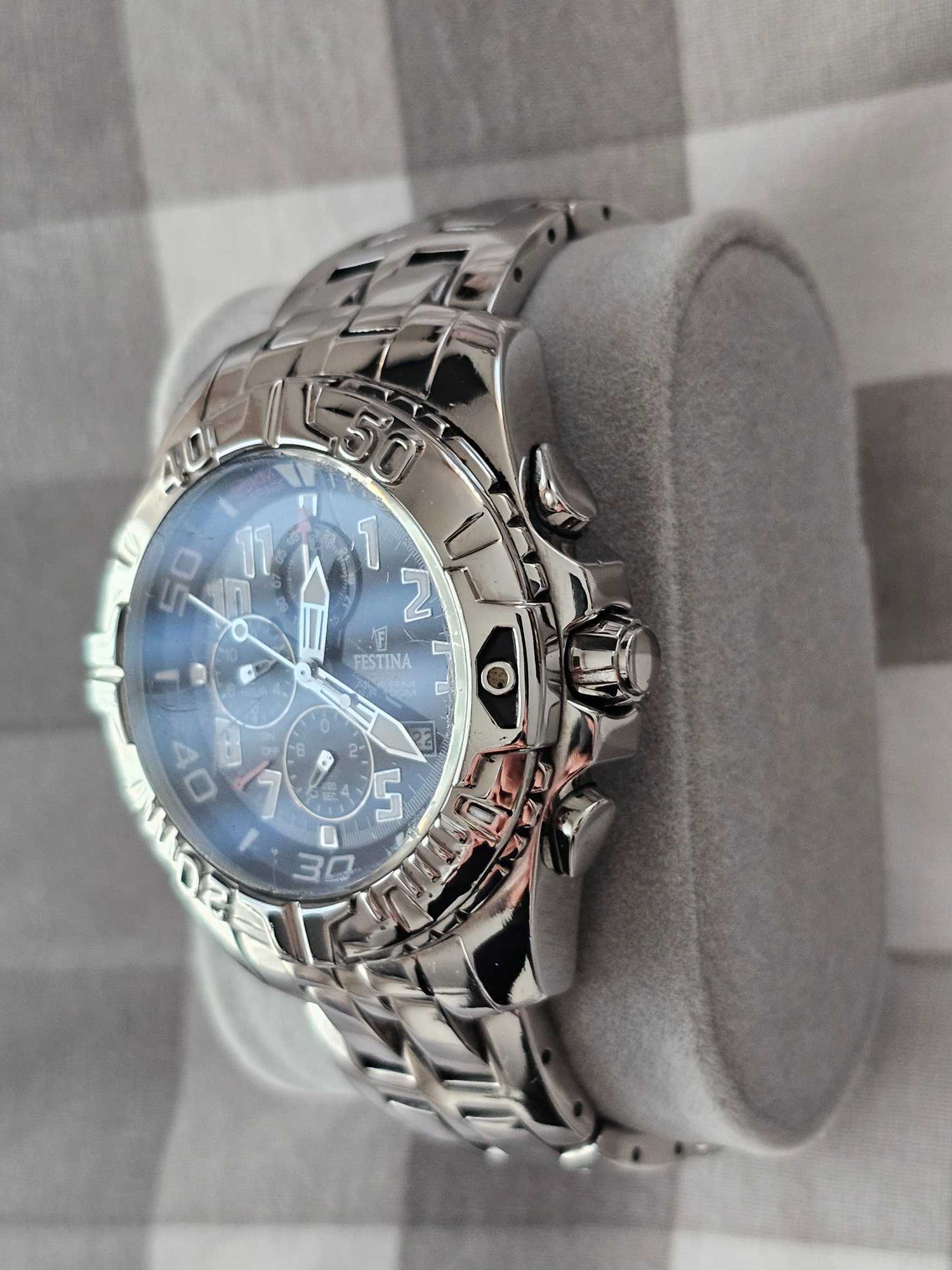 Relogio Festina  Swiss Made Cronometro VALOR NA LOJA 400 EUROS..