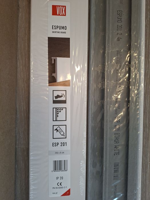 Listwy przypodłogowe Vox Espumo ESP 201 . Nowe 8 szt. 19,2 mb