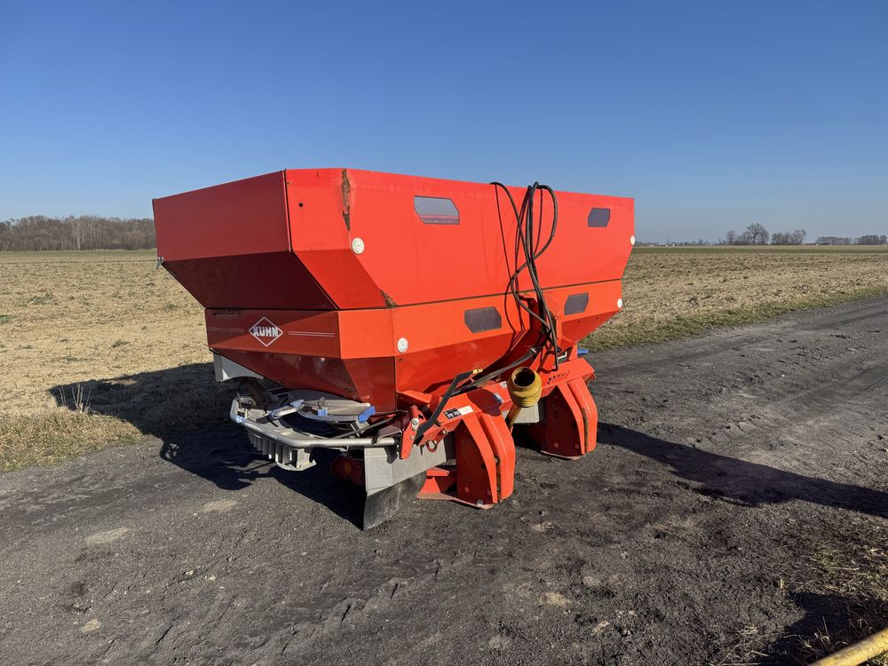 Kuhn axis 30.1 !! 2006 rok Rozsiewacz siekwa sulky amazone